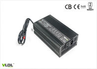 लिथियम और एसएलए बैटरी पैक के लिए ब्लैक सिल्वर पोर्टेबल और स्मार्ट बैटरी चार्जर 12V 25A