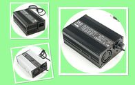 लिथियम या लीड एसिड बैटरी के लिए 48V 2A इलेक्ट्रिक स्कूटर चार्जर 4 स्टेप चार्ज
