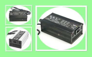 इलेक्ट्रिक स्केटबोर्ड स्मार्ट सीसी सीवी चार्जिंग के लिए इंटेलिजेंट बैटरी चार्जर 24V 4A