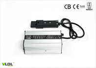 एक्सएलआर कनेक्टर के साथ ब्लैक लीड एसिड बैटरी इलेक्ट्रिक बाइक चार्जर 58.8V 5A आउटपुट