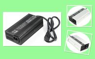 लीड एसिड बैटरी के लिए 1 KG 72V 2.5A इलेक्ट्रिक स्कूटर / मोटरसाइकिल बैटरी चार्जर