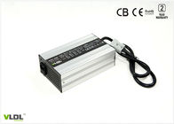 लिथियम बैटरी संचालित ईवी के लिए 2.5 KG 8A 48 वोल्ट बैटरी चार्जर 220 * 120 * 70 MM
