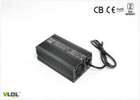 काला चांदी केस के साथ LiFePO4 बैटरी पैक के लिए 72V 6A HV बैटरी चार्जर 2.5 KG