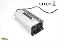 इलेक्ट्रिक फोर्कलिफ्ट्स के लिए 1500W CC CV चार्जिंग ऑटोमैटिक बैटरी चार्जर आउटपुट 48V 58.4V 58.8V 25A