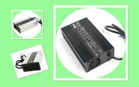 एसएलए, जीईएल, एजीएम बैटरियों ब्लैक के लिए बोर्ड 48 वी 58.8 वी 15 ए बैटरी चार्जर