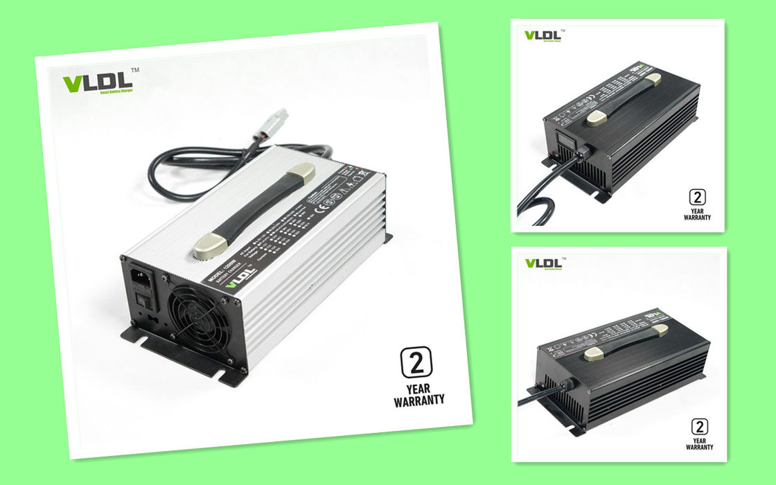 लिथियम बैटरी पैक के लिए सीई ROHS एंटी वाइब्रेशन 48V 20A बैटरी चार्जर